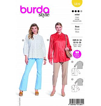 Kroj Bluza sa ruskim ovratnikom