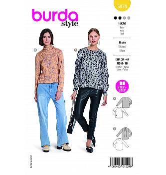 Kroj Bluza z romantičnimi detajli